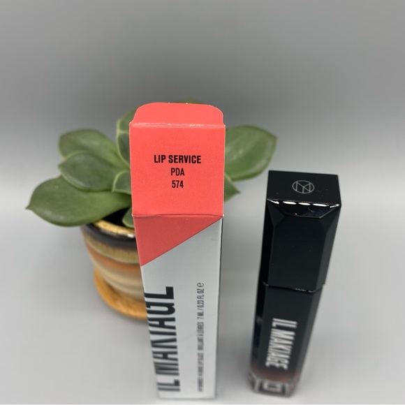 IL Makiage Lip Gloss - Picture 2 of 8